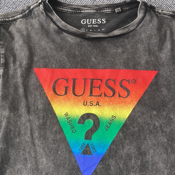 Guess Rainbow Logo T-shirt - Picture 2 of 3